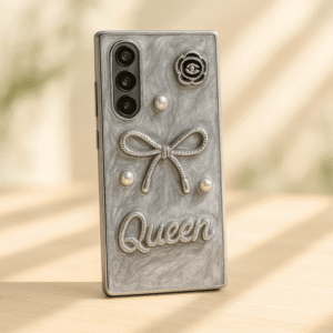 كفر Queen بتطريز فيونكة ولؤلؤ